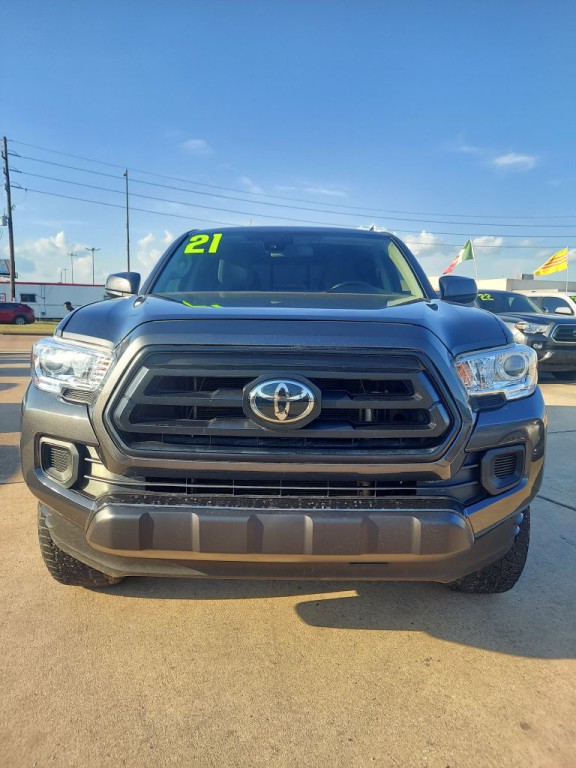2021 Toyota Tacoma Image 2