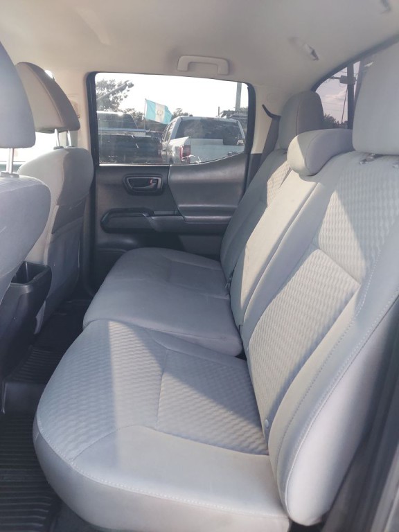 2021 Toyota Tacoma Image 10