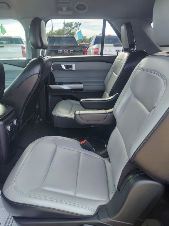 2021 Ford Explorer Image 10