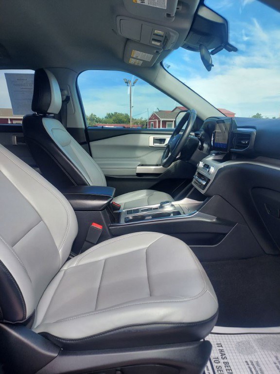 2021 Ford Explorer Image 12