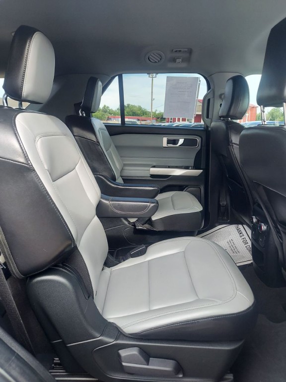2021 Ford Explorer Image 13