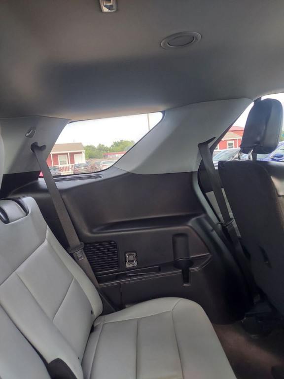 2021 Ford Explorer Image 14