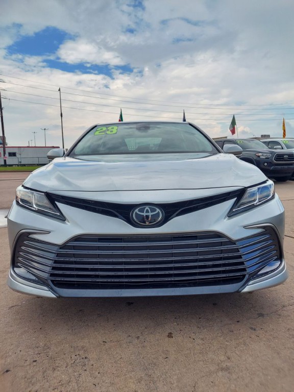 2023 Toyota Camry Image 2
