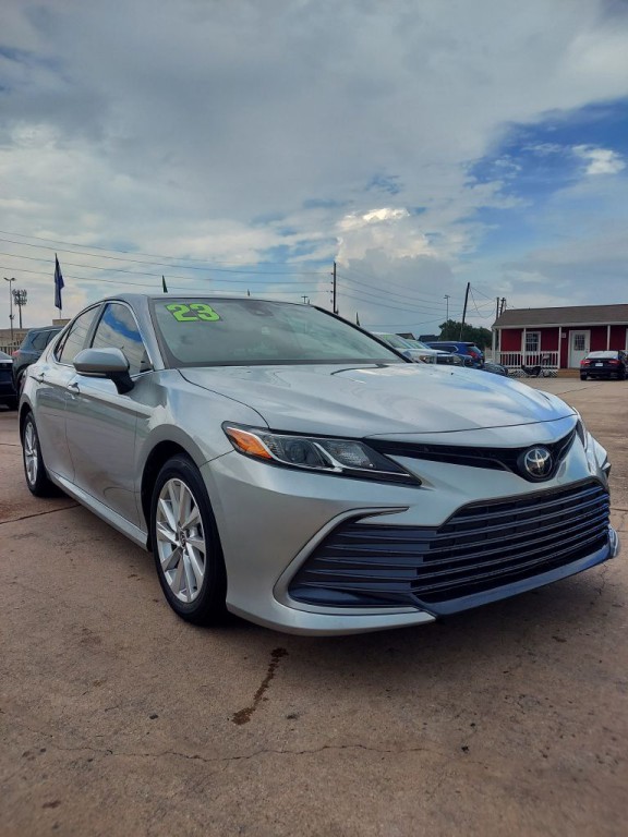 2023 Toyota Camry Image 3