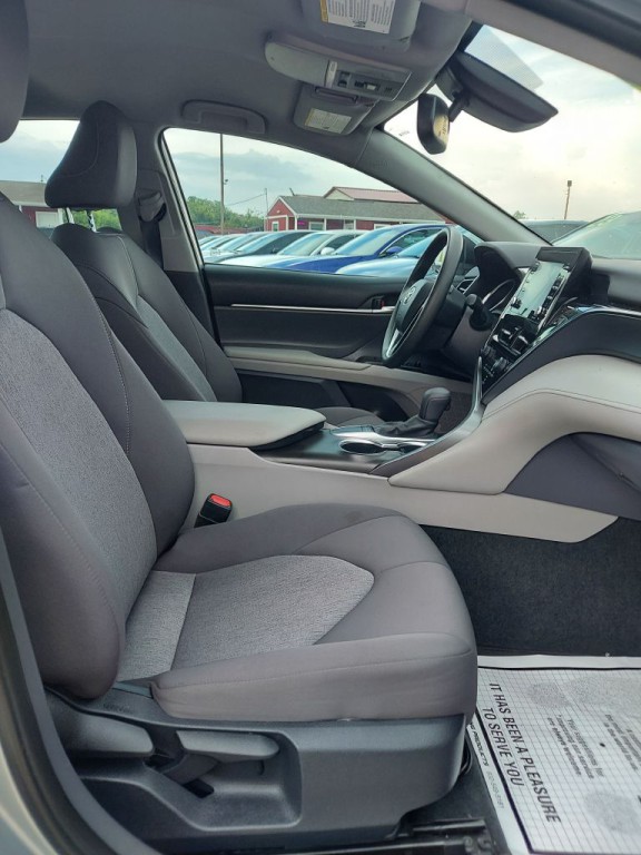 2023 Toyota Camry Image 11