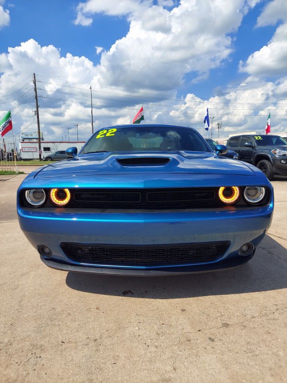 2022 Dodge Challenger Image 2