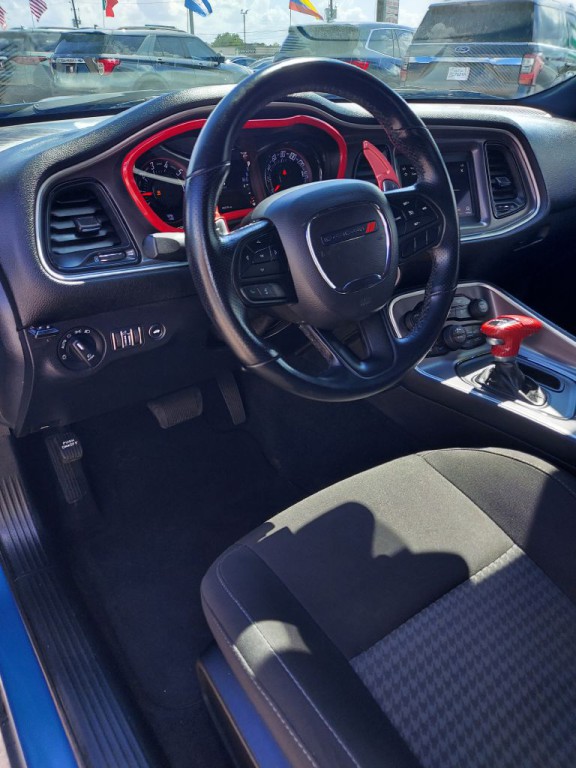 2022 Dodge Challenger Image 16