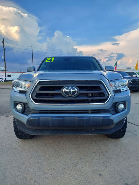 2021 Toyota Tacoma Image 2