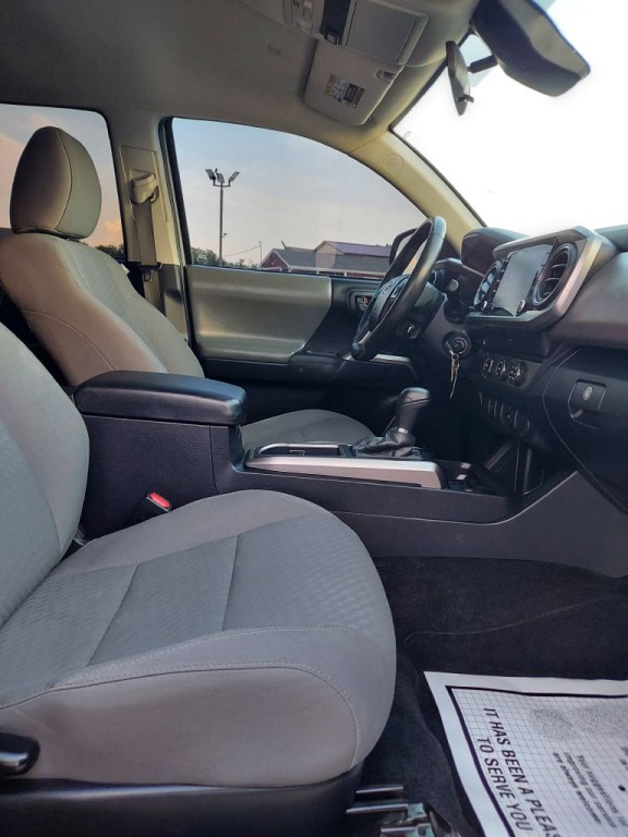 2021 Toyota Tacoma Image 11