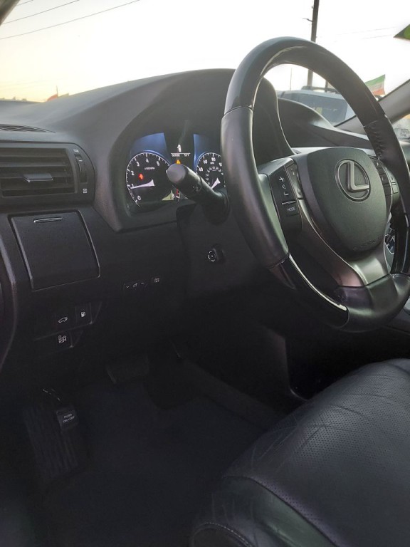 2015 Lexus RX Image 16