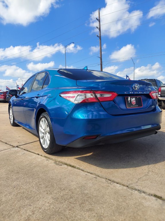 2020 Toyota Camry Image 7