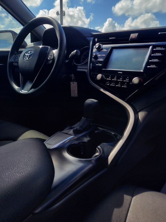 2020 Toyota Camry Image 13