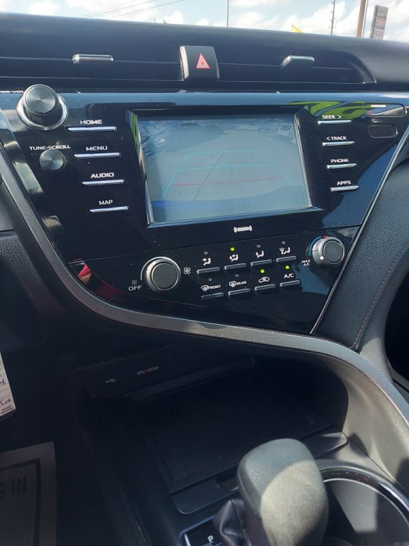 2020 Toyota Camry Image 14