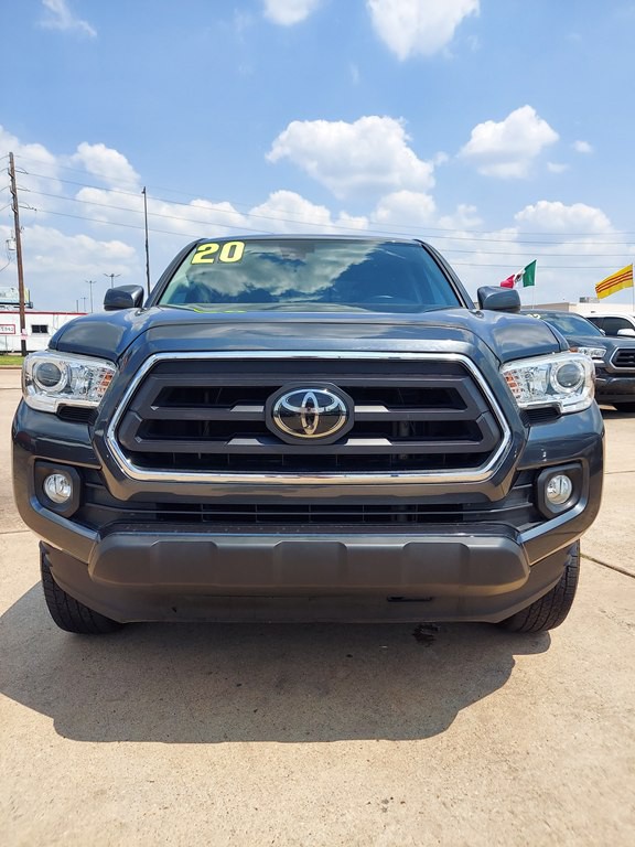 2020 Toyota Tacoma Image 2