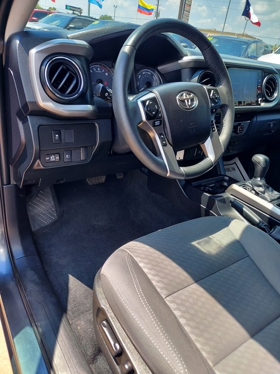 2020 Toyota Tacoma Image 16