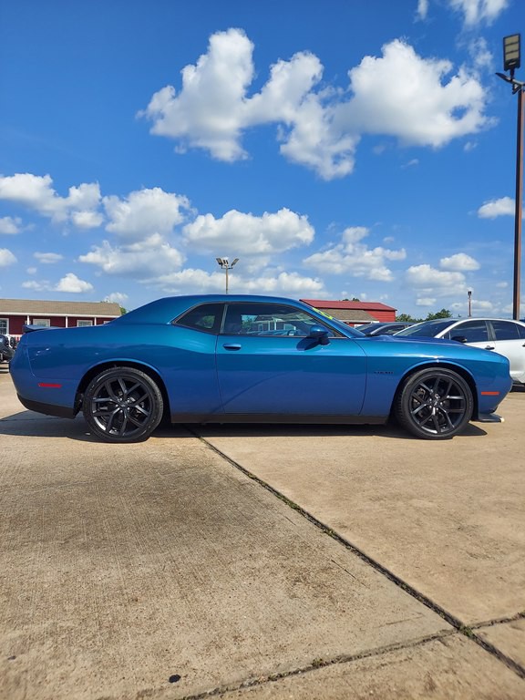 2022 Dodge Challenger Image 4