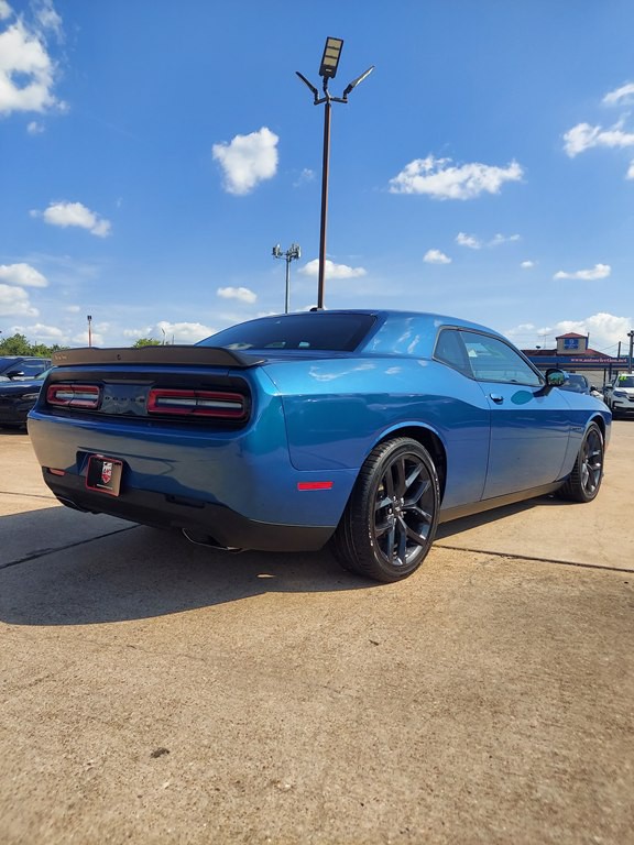 2022 Dodge Challenger Image 5