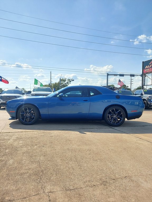 2022 Dodge Challenger Image 8