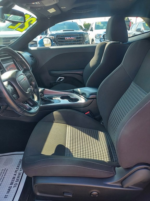 2022 Dodge Challenger Image 9