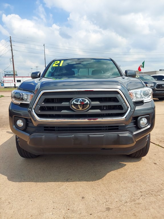 2021 Toyota Tacoma Image 2