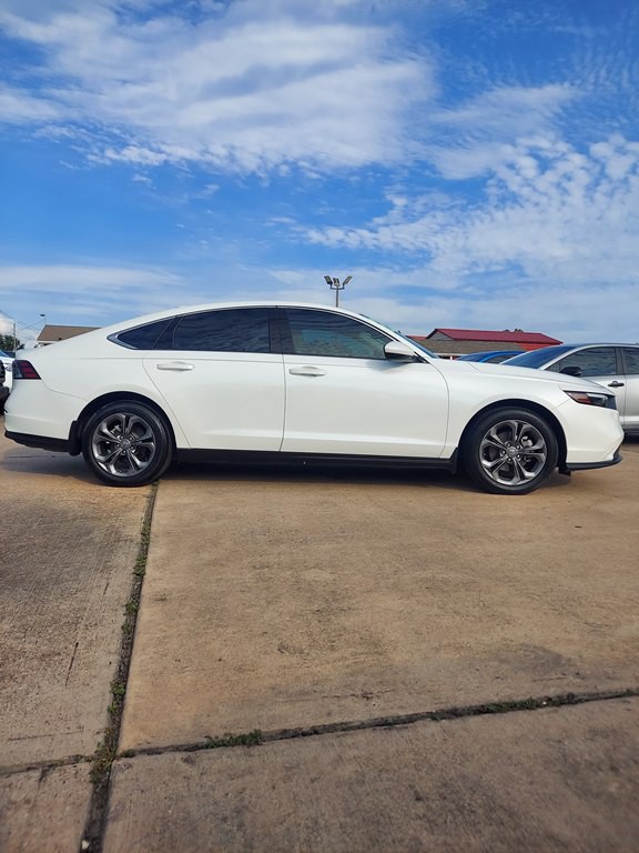 2023 Honda Accord Image 4