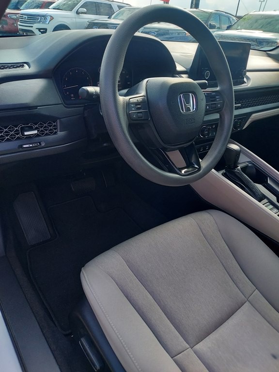 2023 Honda Accord Image 17