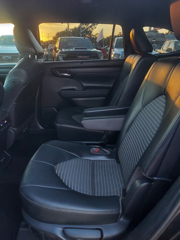 2021 Toyota Highlander Image 10