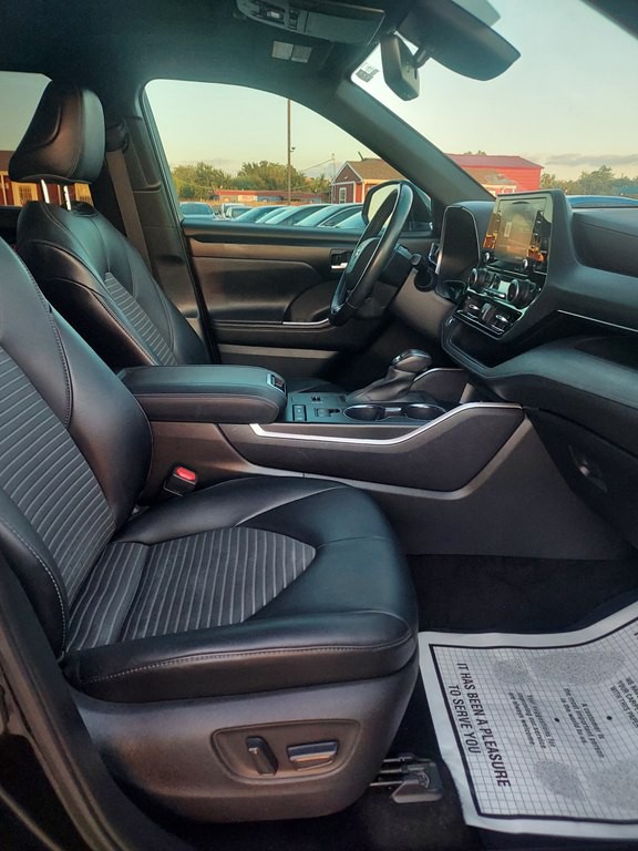 2021 Toyota Highlander Image 12