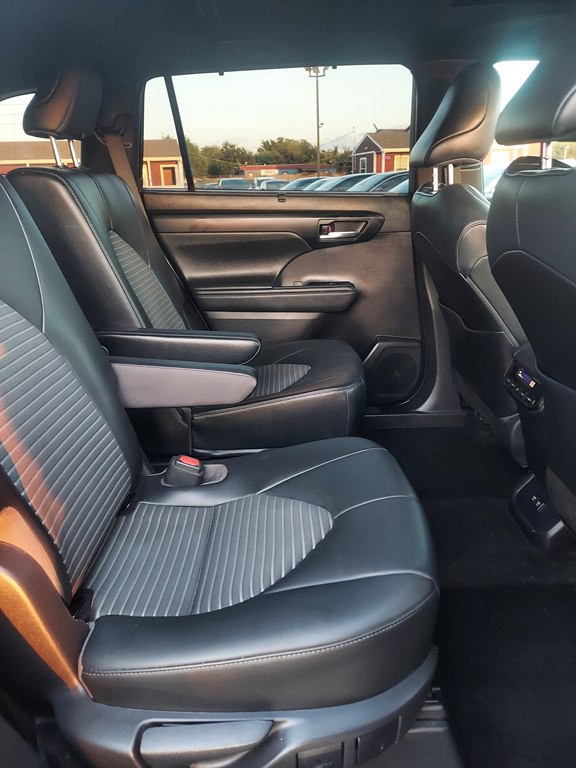 2021 Toyota Highlander Image 13