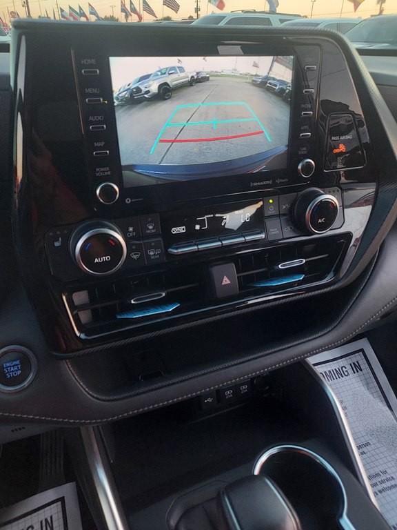 2021 Toyota Highlander Image 18