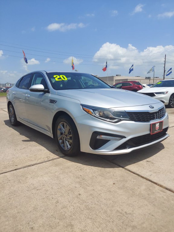 2020 Kia Optima Image 3