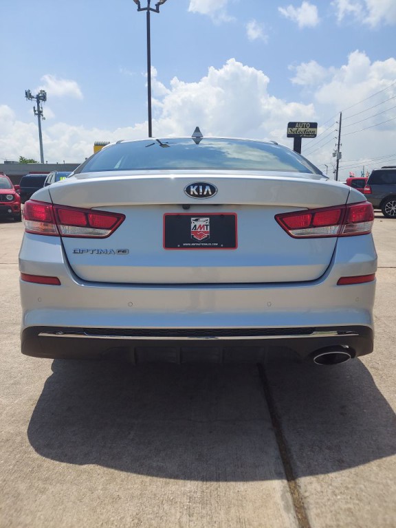 2020 Kia Optima Image 6