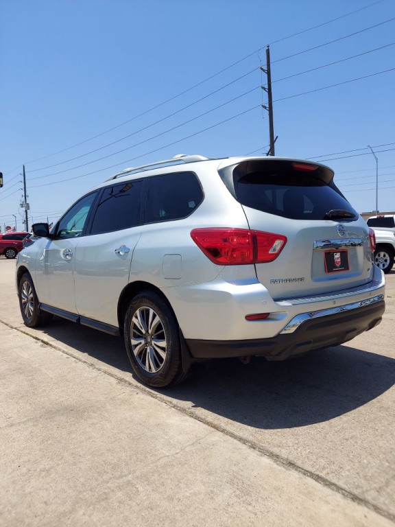 2017 Nissan Pathfinder Image 7