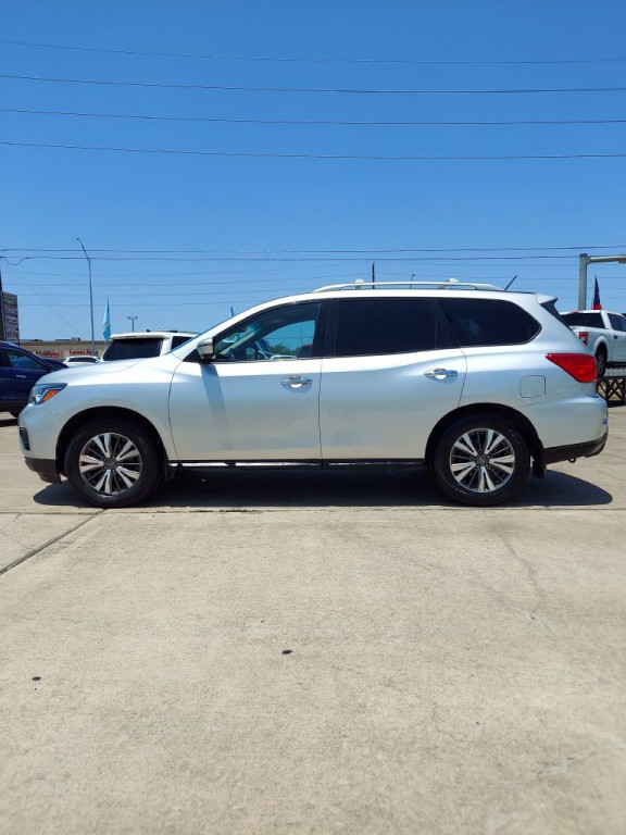 2017 Nissan Pathfinder Image 8