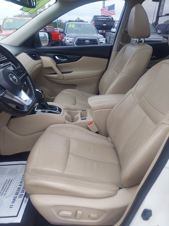 2018 Nissan Rogue Image 9