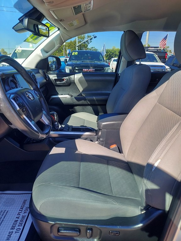 2023 Toyota Tacoma Image 9