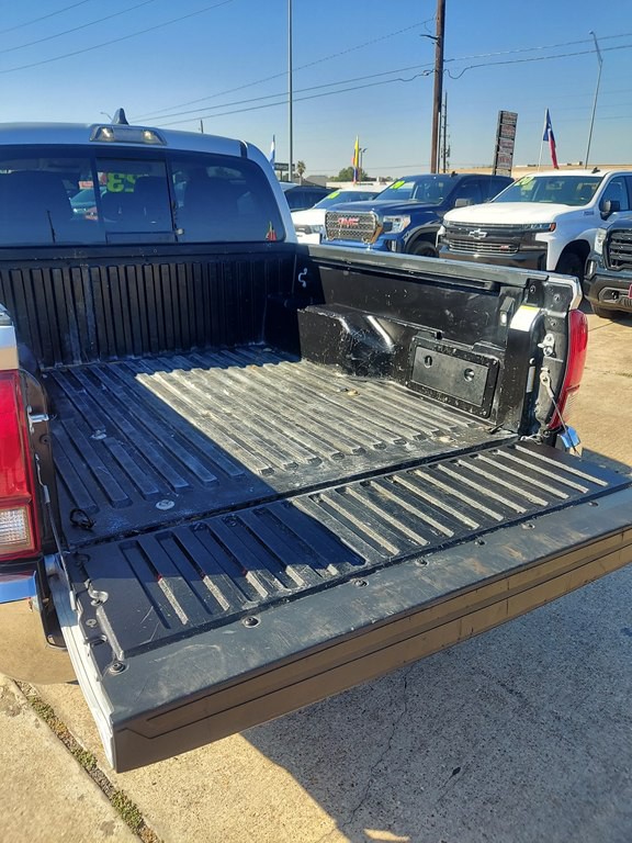 2023 Toyota Tacoma Image 18