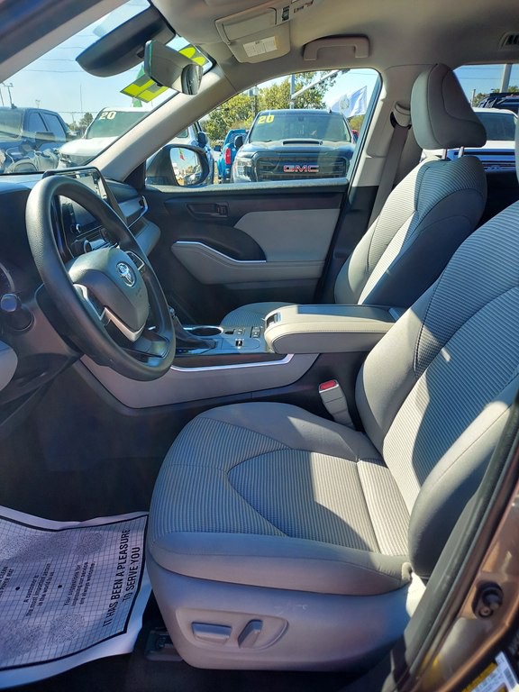 2022 Toyota Highlander Image 9