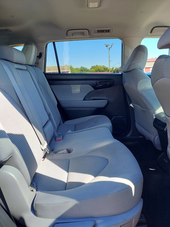 2022 Toyota Highlander Image 12