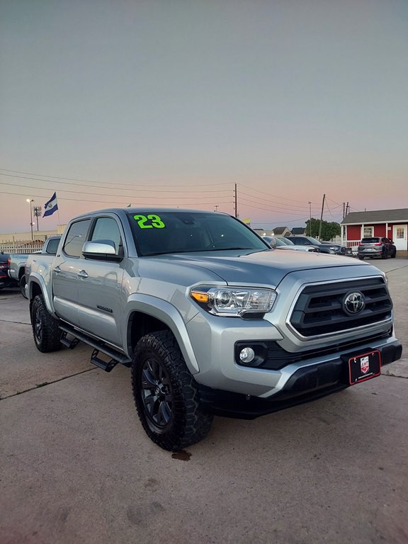 2023 Toyota Tacoma Image 3