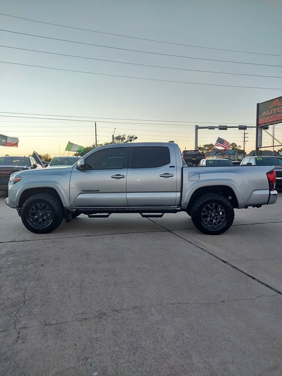 2023 Toyota Tacoma Image 8