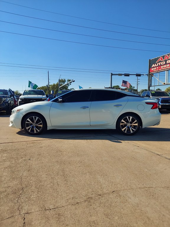 2017 Nissan Maxima Image 8