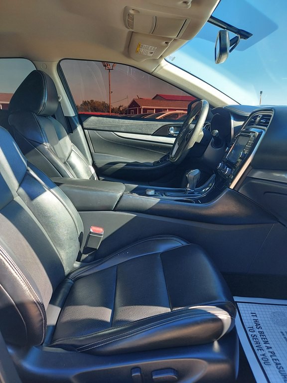 2017 Nissan Maxima Image 11
