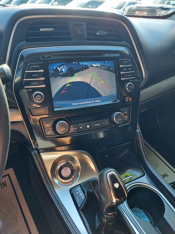 2017 Nissan Maxima Image 14