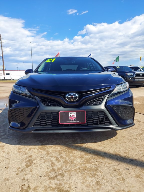 2021 Toyota Camry Image 2