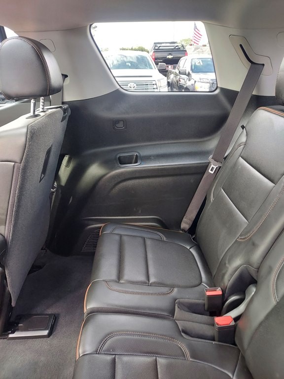 2023 GMC Acadia Image 11