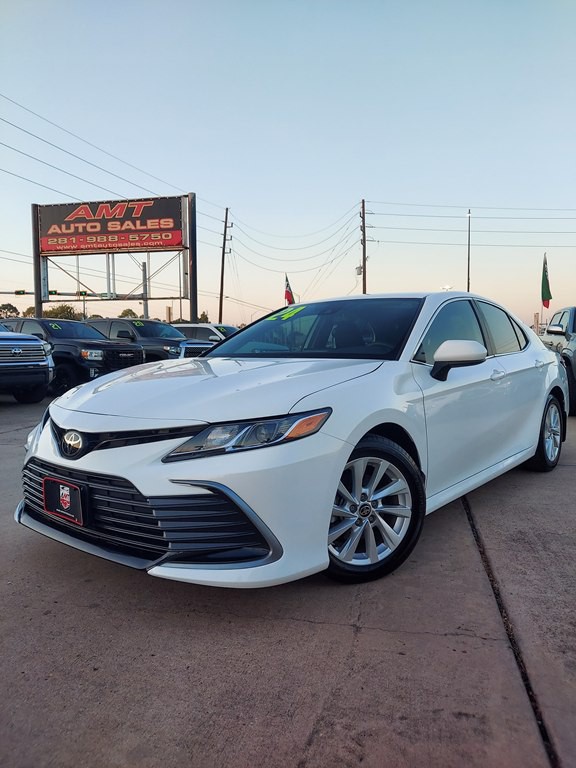 2024 Toyota Camry Image 1