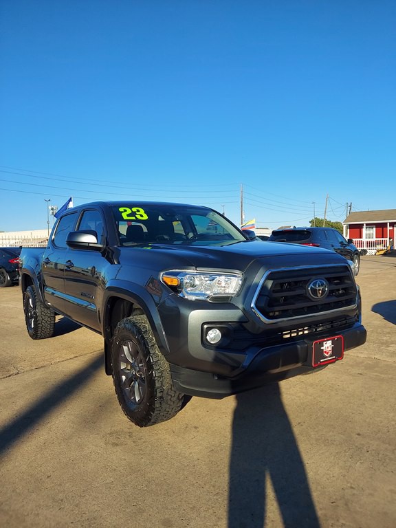 2023 Toyota Tacoma Image 3