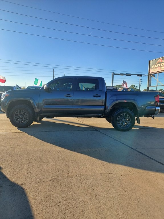 2023 Toyota Tacoma Image 8