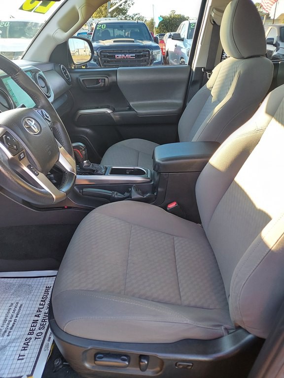 2023 Toyota Tacoma Image 9